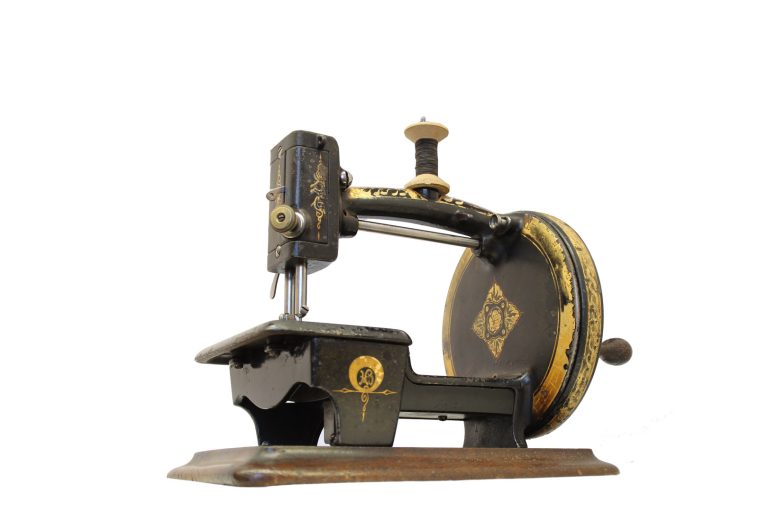 Hopkinson-Brothers-sewing-machines-04-museum-global-web