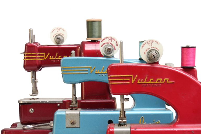 Vulcano-Minor-toys-32-xxl-museum-global-web