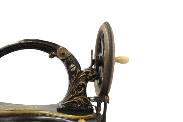 the-howe-sewing-machine-comany-swiftsure-06-museum-global-web