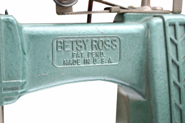 Betsy-Ross-02-02-Hammerd-Green-toy-us-museum-global-web