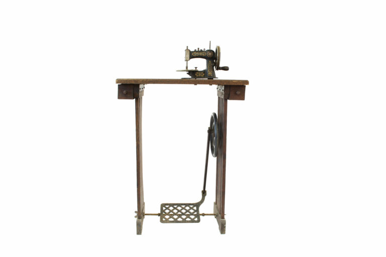 National-Sewing-Machine-Company-stitchwell-02-02-toy-usa-musuem-global-web