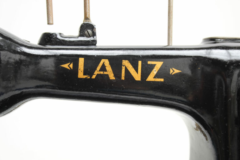 lanz-r-01-03-binnenland-zwart-museum-global-web