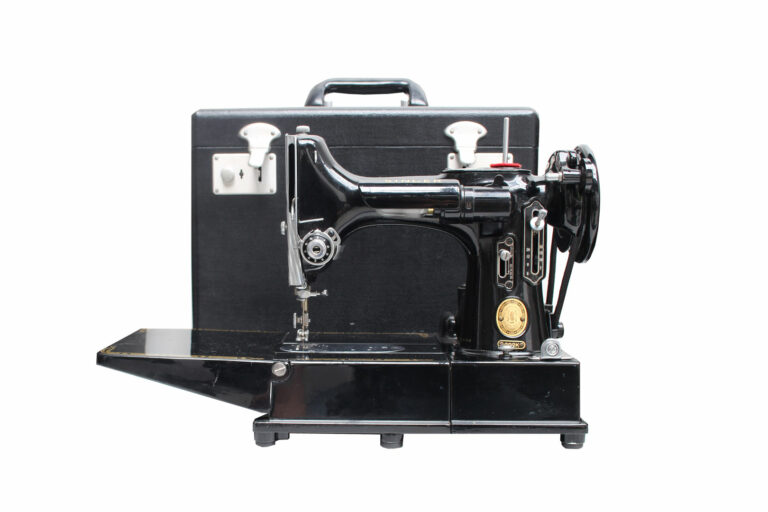 singer-221k-02-01-domestic-black-museum-global-web