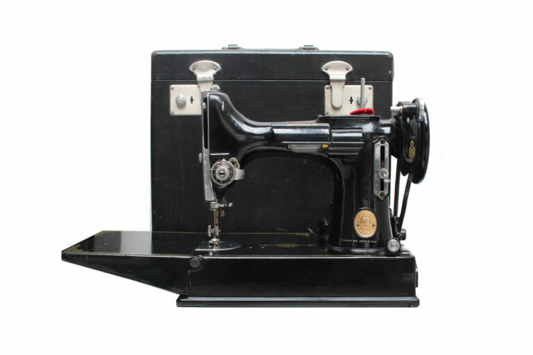 singer-222k-01-01-domestic-black-museum-global-web