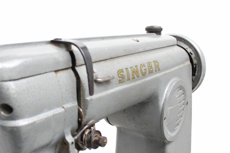 singer-236G125-01-09-grey-industrial-singer-musuem-global-web