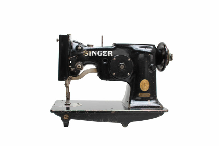 Singer-107W3-01-01-industrial-black-museum-global-xm-web