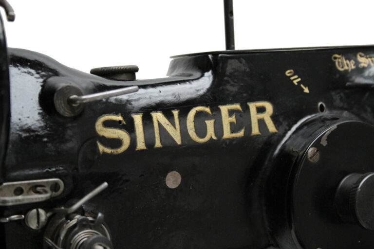 singer-135W1-01-03-industrial-black-musuem-global-web