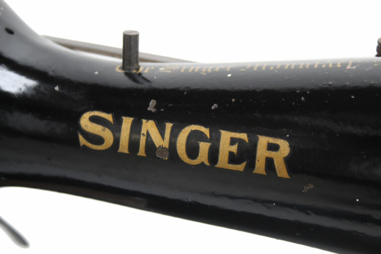 singer-45k58-01-05-industrial-heavy-usa-black-musuem-global-web