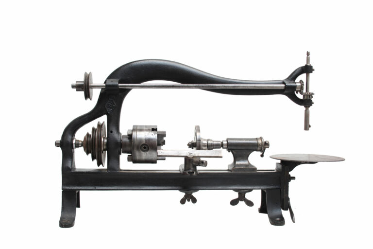 Britannnia-Sewing-Machine-Company-LATHE-AND-FRET--SAW-01-01-museum-global-xm-web