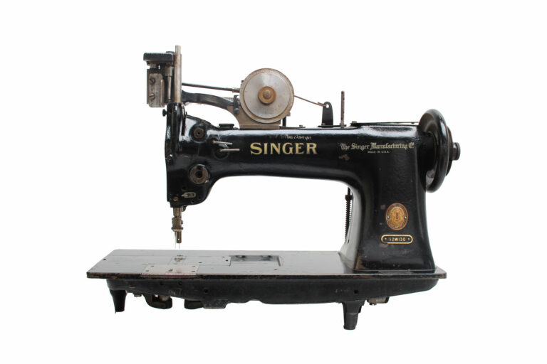 Singer-112w130-01-01-ndustrial-usa-black-imca-musuem-global-xm-web