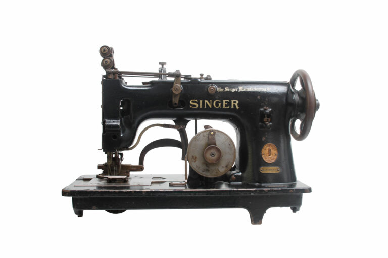 singer-115W103-01-01-industrial-black-usa-imca-museum-global-xm-web