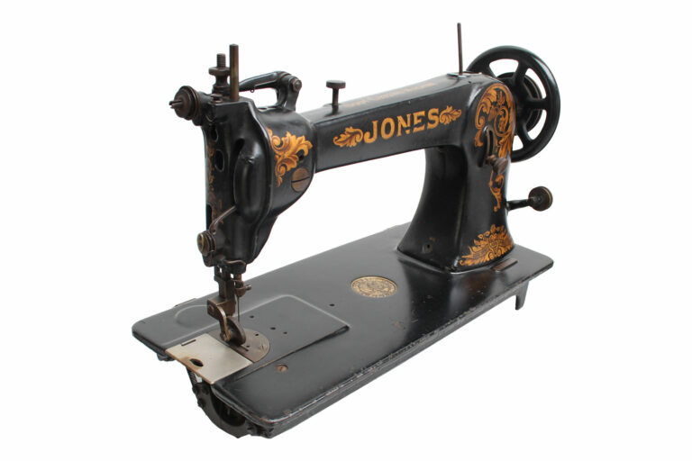 Jones-boot-closing-machine-01-04-industrielle-musuem-global-web