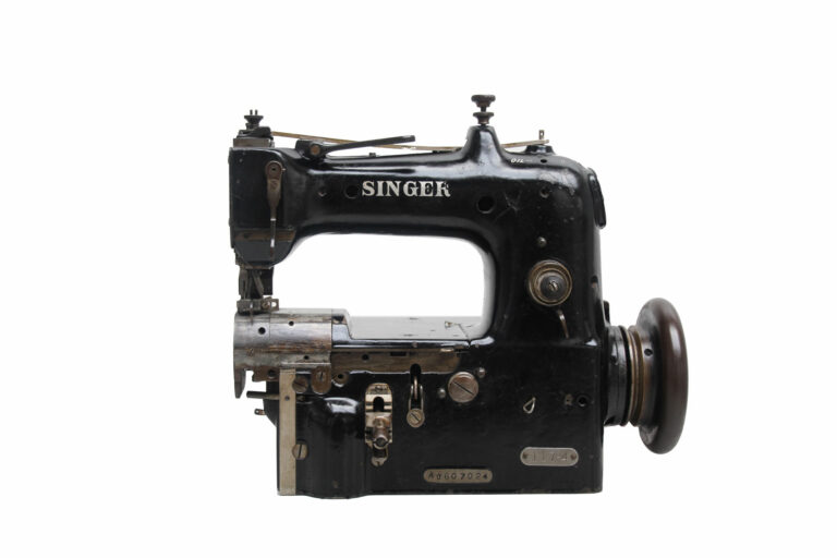 Singer-117-4-01-01-industrial-black-us-musuem-imca-hlobal-web