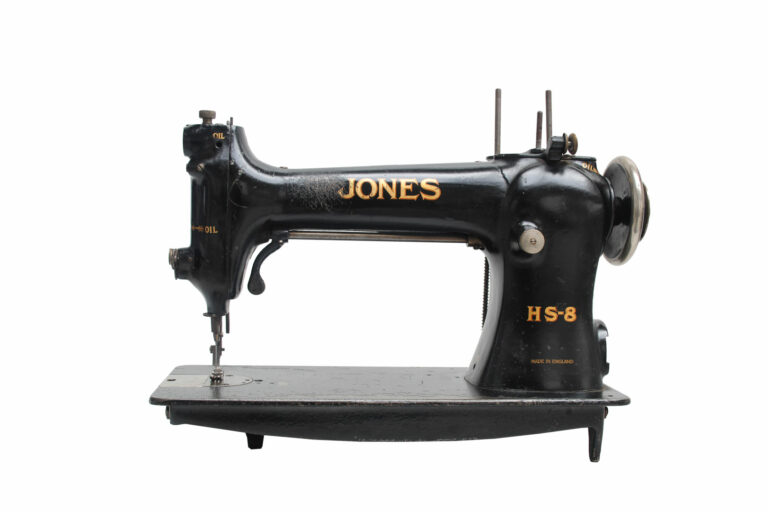 jones-no-hs-8-01-01-industrial-black-uk-musuem-global-xs-web