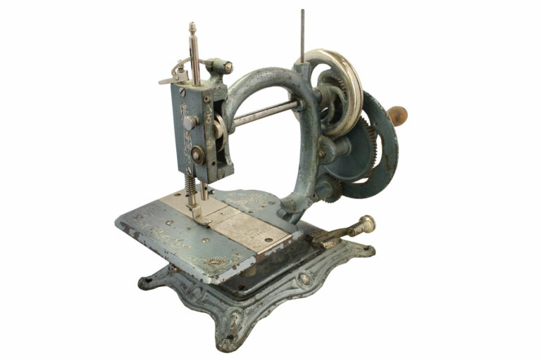 C.F.A.Kudsen-symaskin-Fabrik-01-03-domestic-DK-musuem-global-web