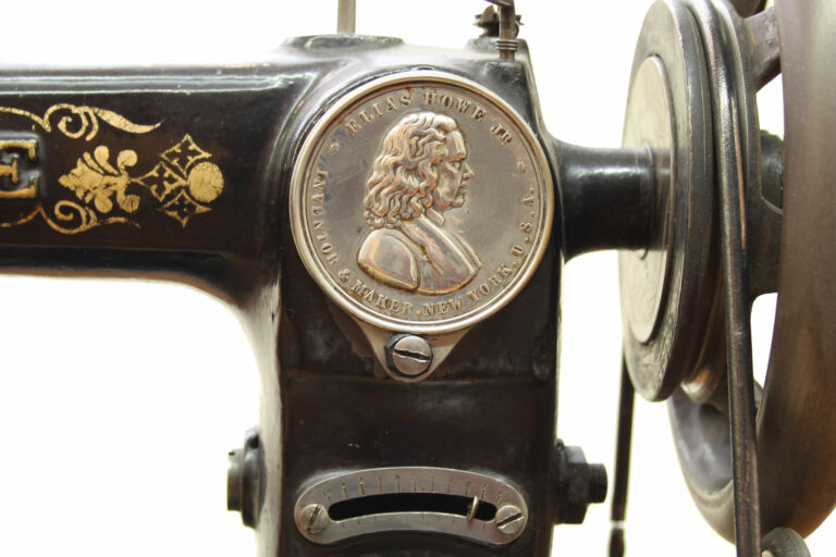 the-howe-machine-co-f6-01-02-domestic-uk-musuem-global-web