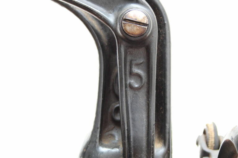 AMERIKAAN-BUTTON-HOLE-OVERSEAMING-&-Snaaimachine-Company-no-05-10-museum-global-web