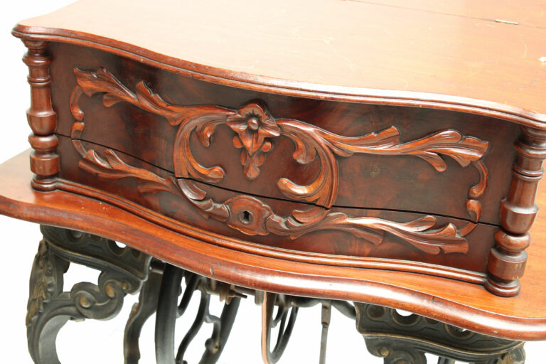 George-B.-Sloat-&-Co-fancy-01-13-domestic-usa-museum-global-web