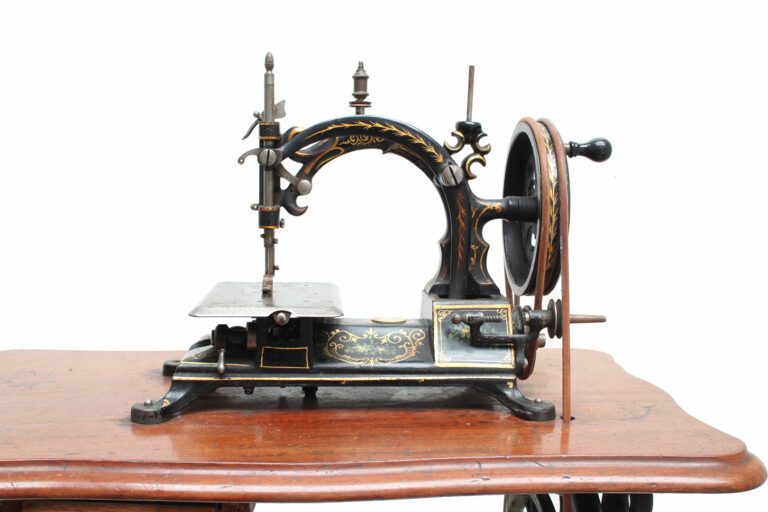 Hurtu-l'abeille-01-02-domstic-treadle-frankrijk-imca-global-musuem-l-web