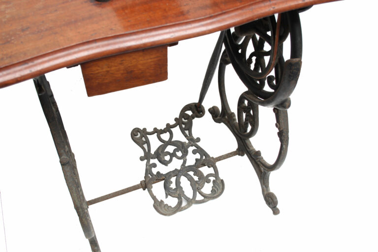 Hurtu-l'abeille-01-07-domstic-treadle-frankrijk-imca-global-musuem-web