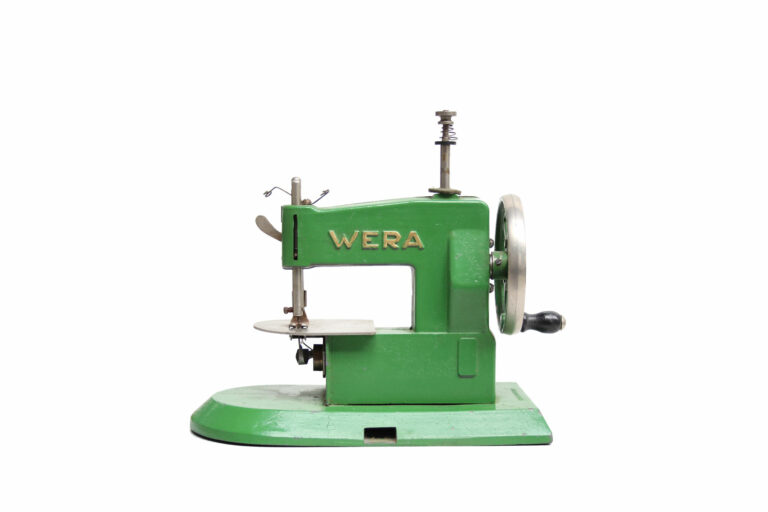 Symaskinefabriken-Wera-01-01-toy-green-denmark-imca-musuem-global-xs-web
