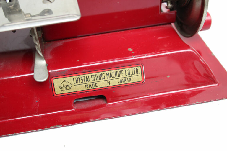 baby-crystal-01-02-toy-japan-red-museum-global-web