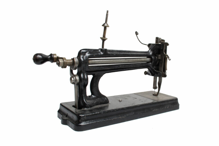 journaux-lebond-toy-01-03-museum-global-web