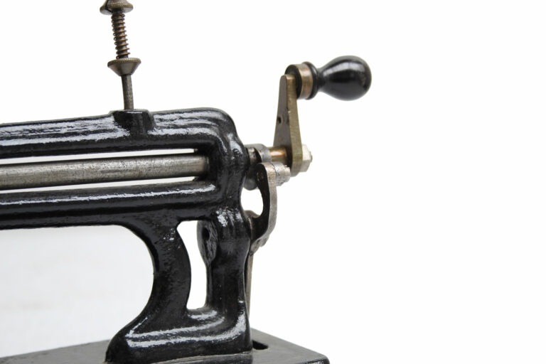 journaux-lebond-toy-01-04-museum-global-web