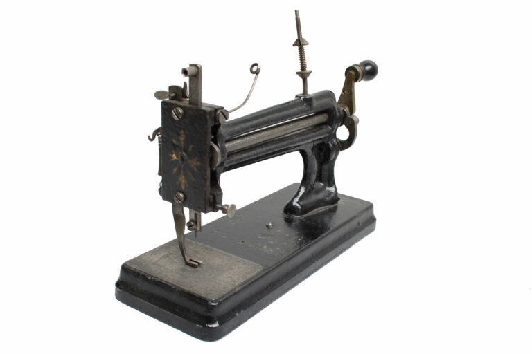 journaux-lebond-toy-01-05-museum-global-web