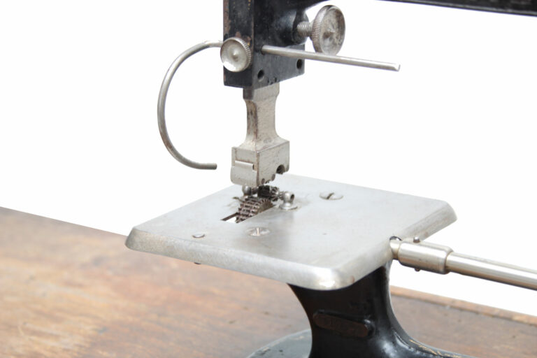 pfaff-c-01-05-haushalts-laufstich-tretmaschine-musuem-imca-global-web