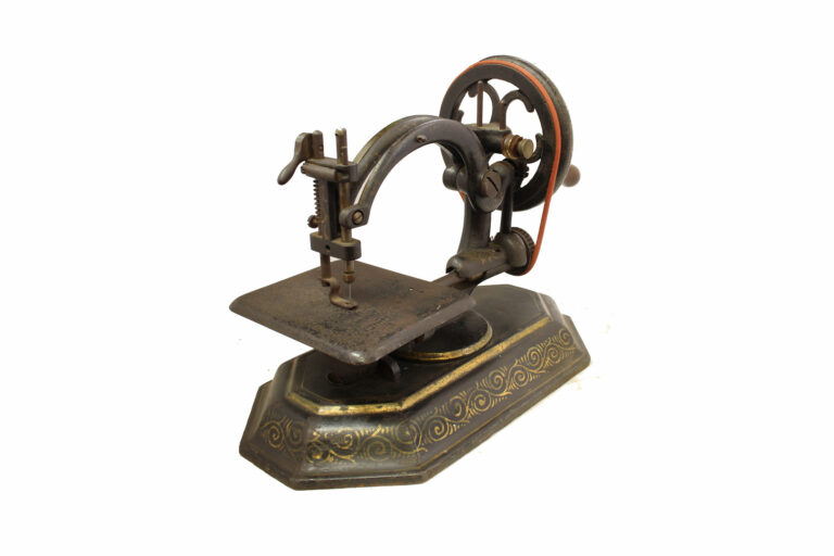 Clemens-Müller-willcox-gibbs-01-03-domicile-allemagne-musuem-global-web