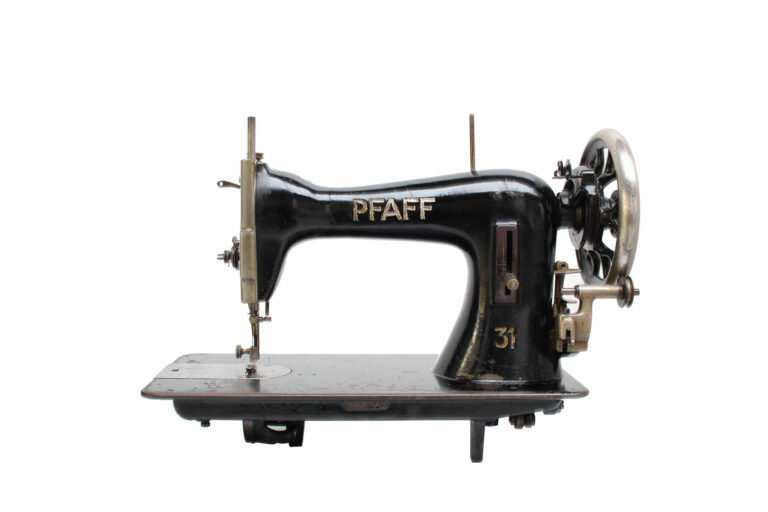 pfaff-31-01-01-industrial-domestic-german-imca-musuem-global-m-web