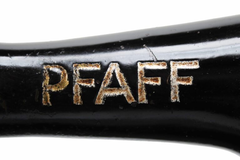 pfaff-31-01-02-industrial-domestic-german-imca-musuem-global-web