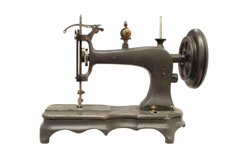 Cambray-machine-a-navette-01-01-domestique-france-imca-musuem-global-l-web