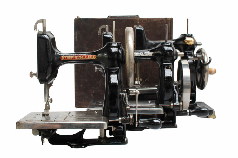 New-Home-Sewing-Machine Co-The-Little-Worker-domestic-series-01-us-msueum-global-l-web