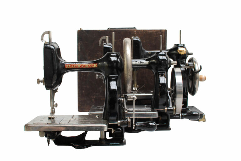 New-Home-Sewing-Machine Co-The-Little-Worker-domestic-series-01-us-msueum-global-m-web