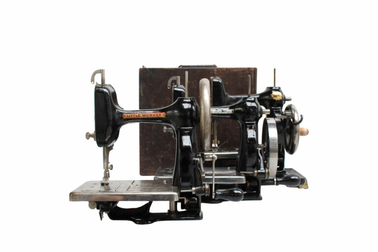New-Home-Sewing-Machine-Co-The-Little-Worker-domestic-series-01-us-msueum-global-s-web