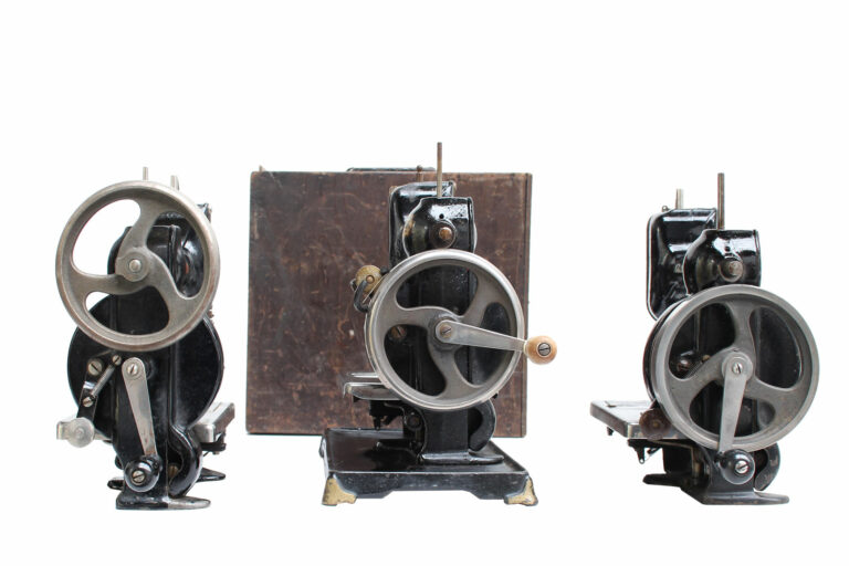 New-Home-Sewing-Machine Co-The-Little-Worker-domestic-series-03-us-msueum-global-web