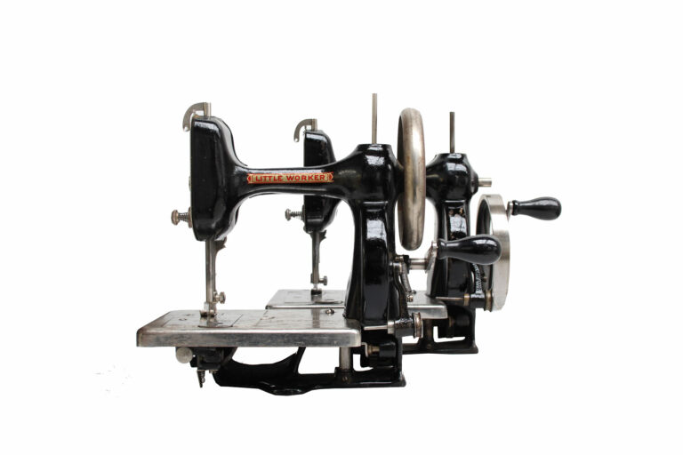 New-Home-Sewing-Machine Co-The-Little-Worker-domestic-series-07-us-msueum-global-s-web