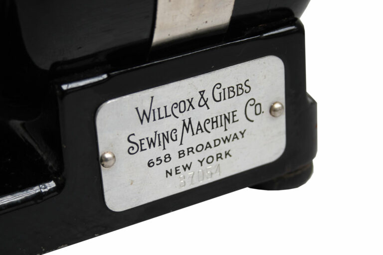 Willcox-&-Gibbs-Electric-Automatic-Noiseless-machine-the-complete-outfit-01-05-domestic-us-imca-musuem-global-web